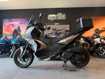 Aprilia SR GT 200 400