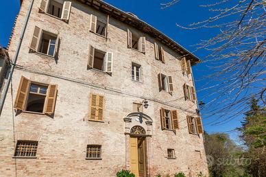 CASA SEMINDIPENDENTE A PONZANO MONFERRATO