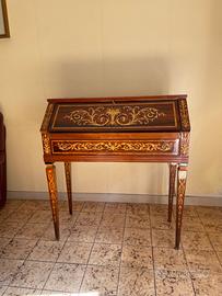 Secretaire stile Maggiolini