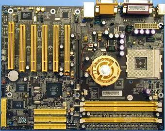 Scheda Madre CPU Soundblaster VGA NVidia RAM
