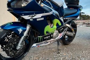 Yamaha r6