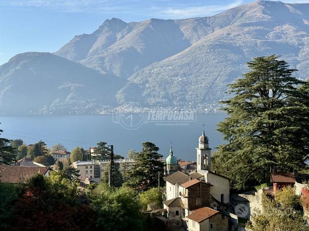 Esclusivo Appartamento con Vista Mozzafiato sul La