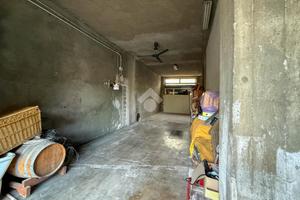 MAGAZZINO A LA VALLETTA BRIANZA