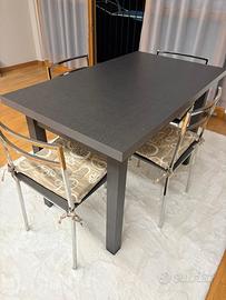 Tavolo legno allungabile con 4 sedie e cuscini