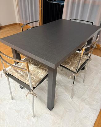 Tavolo legno allungabile con 4 sedie e cuscini