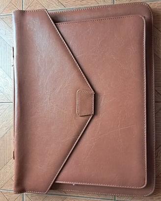 Valigetta Porta Documenti 30×40 cm – Nuova, Rigida