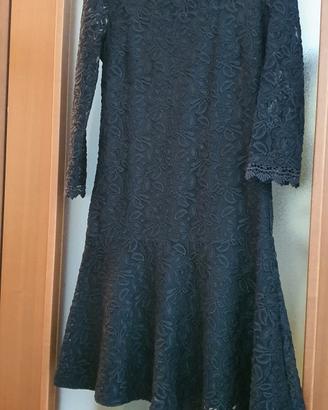 Abito nero in pizzo 