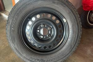Gomme invernali con cerchi in ferro