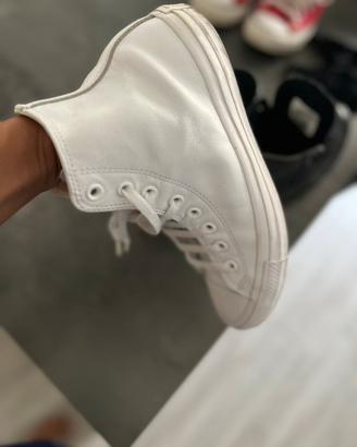 Scarpe converse in pelle bianche pari al nuovo in