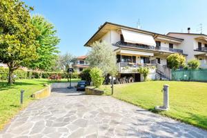 VILLA A SCHIERA A SETTALA