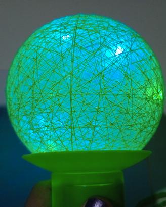 Lampada a led verde blu e giallo 