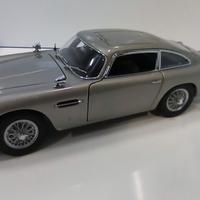 Autoart Aston Martin DB5 Bond Version 1/18