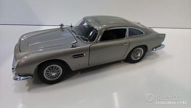 Autoart Aston Martin DB5 Bond Version 1/18