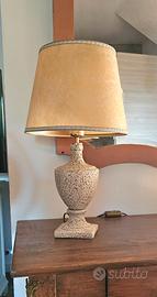 Lampada da tavolo vintage con base in pietra