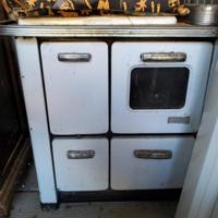 Stufa-cucina a legna