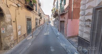 Garage adiacente centro - fronte strada