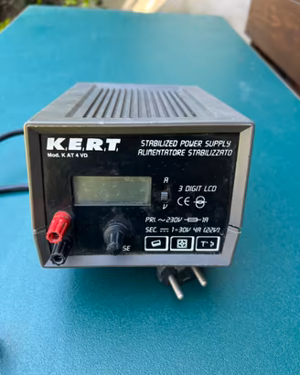 Alimentatore stabilizzato KERT