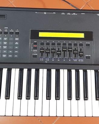 Tastiera musicale Yamaha SY 85