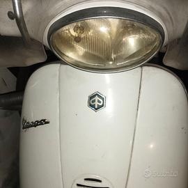 Vespa et4 125