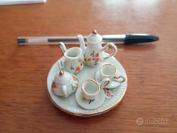 Set da tè in miniatura in ceramica 