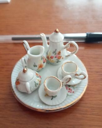 Set da tè in miniatura in ceramica 