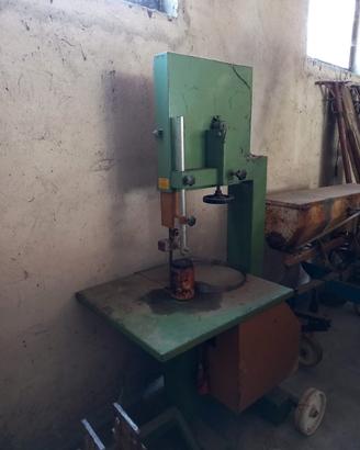 Sega circolare a nastro per legno, motore trifase