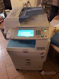 Fotocopiatrice multifunzioni a colori