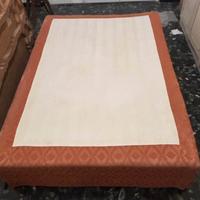 Letto sommier rivestito in tessuto