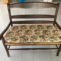 Panca in legno con seduta imbottita