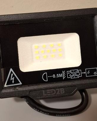 Faro a led MH 10W LED2B - Nuovo