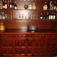 Credenza con piattaia stile spagnolo