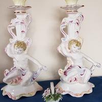 Capodimonte 2 candelieri +cestino fiori