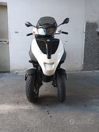 Piaggio MP3 yurban