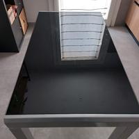 Tavolo in vetro temperato