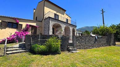 VILLA SINGOLA A TORRACA