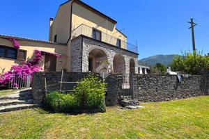VILLA SINGOLA A TORRACA