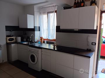 Stanza singola ad Agrate Brianza con posto auto