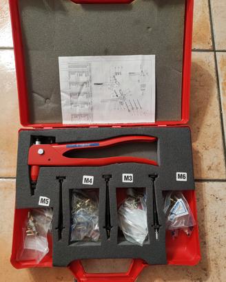 Rivettatrice manuale