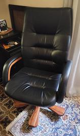 Poltrona ufficio direzionale in pelle nera