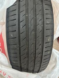 Gomme estive 215/55 r17