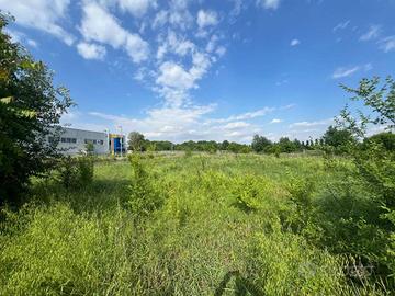Terreno di 1000 m² a Romano di Lombardia