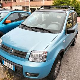 Fiat Panda 4x4 climbing