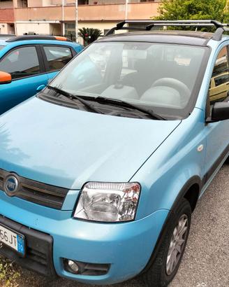 Fiat Panda 4x4 climbing