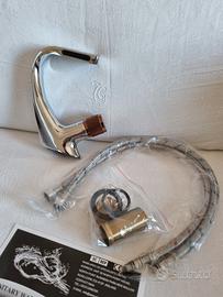 Rubinetto lavabo cromato design moderno 