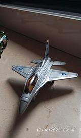 modellino F-16 fighting falcon 