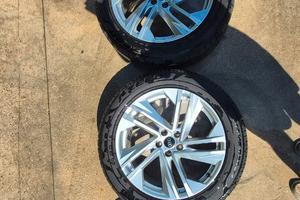 Gomme Pirelli PZero e cerchi Audi 285/45/R20