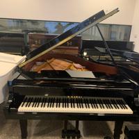 Pianoforte nuovo a coda Kawai GX2