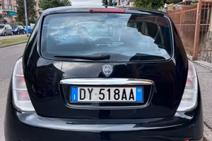 Lancia y benzina e gpl