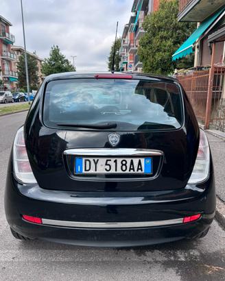 Lancia y benzina e gpl