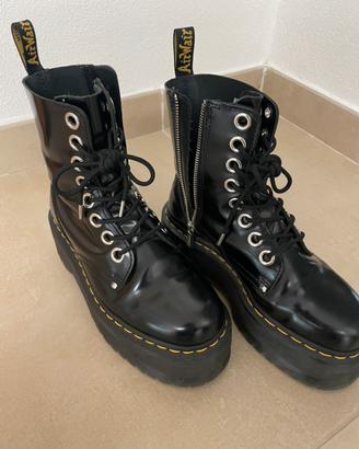 Dr. Martens Jadon Max